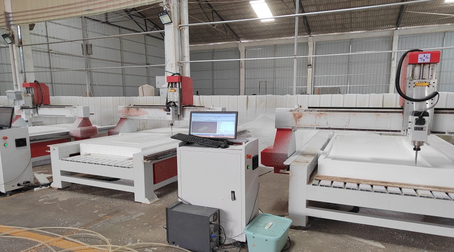 飾紀(jì)上品引進(jìn)五軸雕刻機